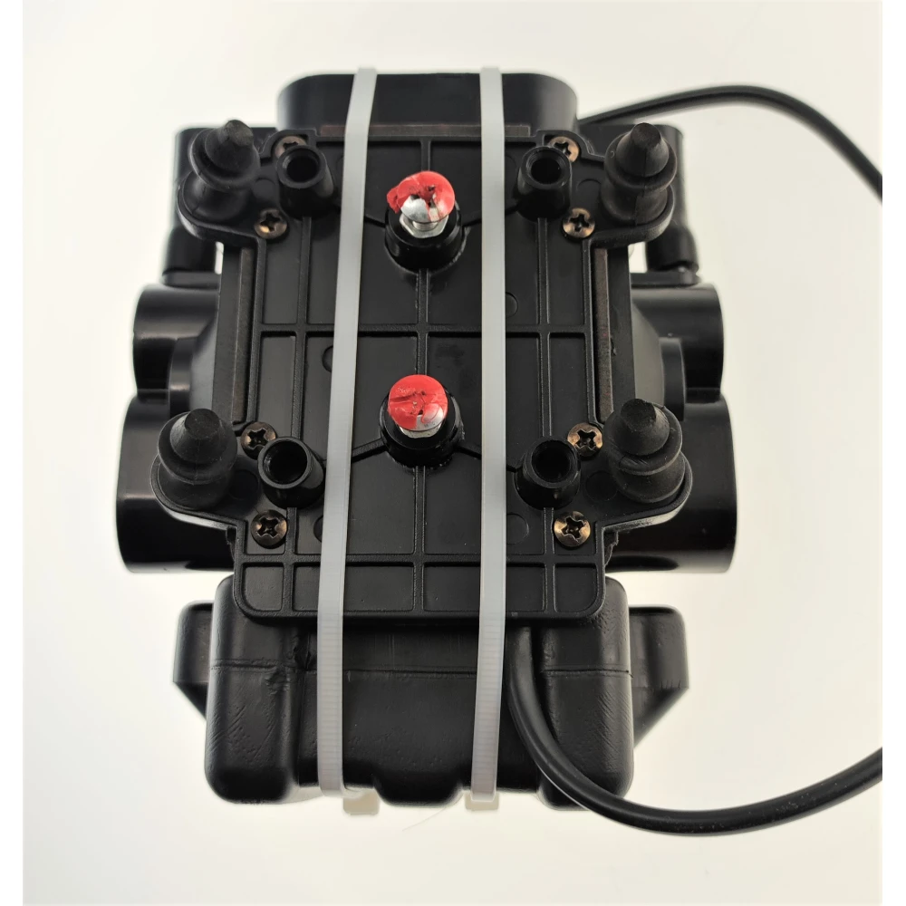 Bomba diafragma recambio para estación soldadura MLINK en primer plano