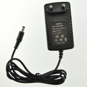 Alimentatore Skybox F5 12v 2a con spina europea compatibile Openbox