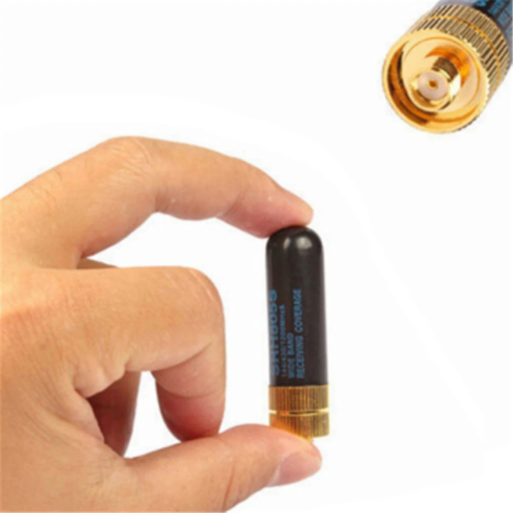 Antena Baofeng UV5R SRH-805S instalada en radio dual band