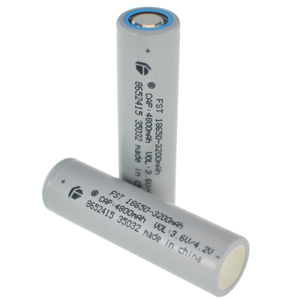 Batteria 18650 3200mAh ricaricabile al litio Li-ion 3,7V di alta qualità