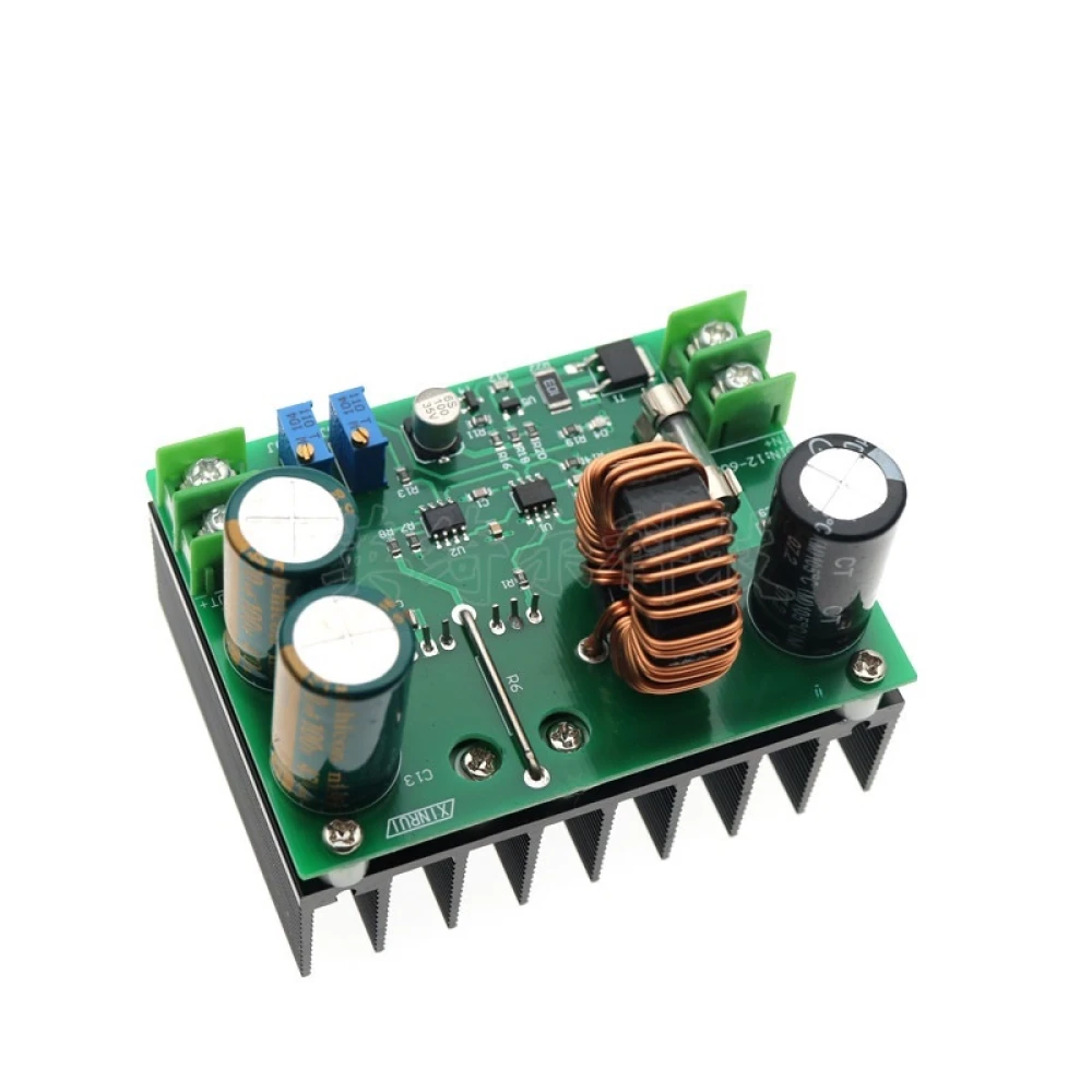 Vista lateral del convertidor DC DC 600W 10V-60V a 12-80V para sistemas solares