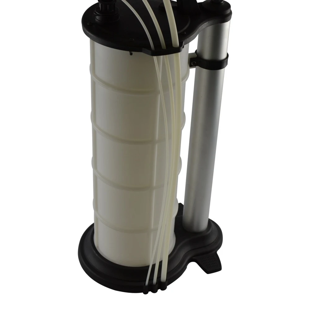 Extractor manual de aceite 9 litros TSX TOOL en uso en taller mecánico