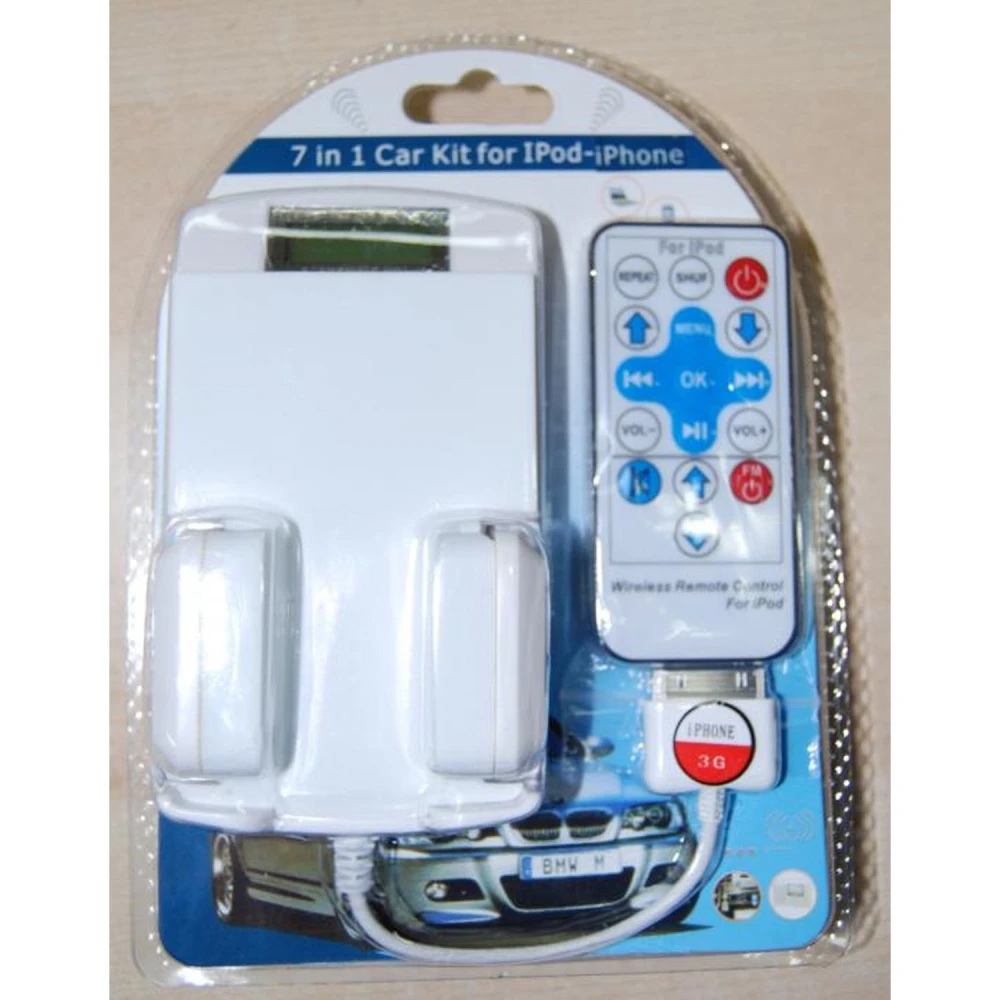 Kit auto per iPod e iPhone 3G - 7 in 1 con trasmettitore FM e caricatore
