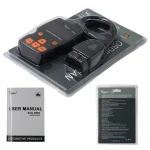 Escáner automotriz VS890S OBD2 en uso conectado a vehículo