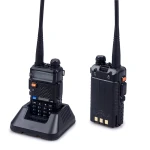 Walkie talkie Baofeng UV-5R 8W con auricolare e radio dual band VHF/UHF