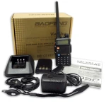 Walkie talkie Baofeng UV-5R 8W con auricolare e radio dual band VHF/UHF